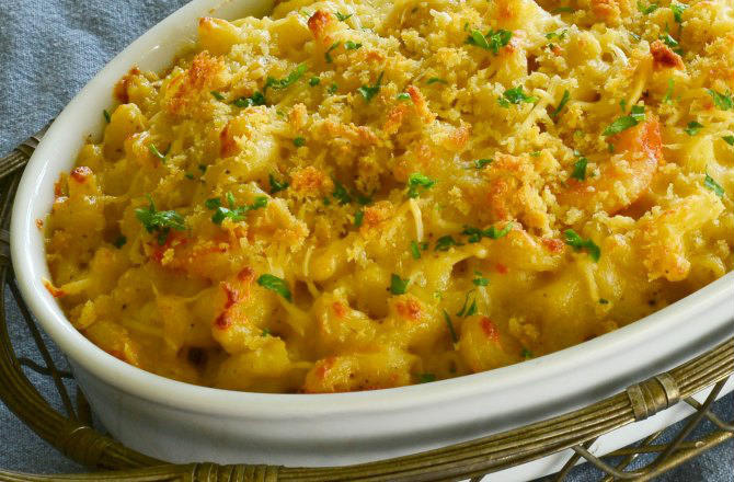 Creamy Baked Shrimp Macaroni and Four Cheeses